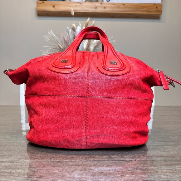 GIVENCHY
Lambskin Medium Nightingale red - Picture 1 of 6